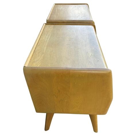 Pair Mid Century Modern American Sculpted Maple Nightstands For Sale At