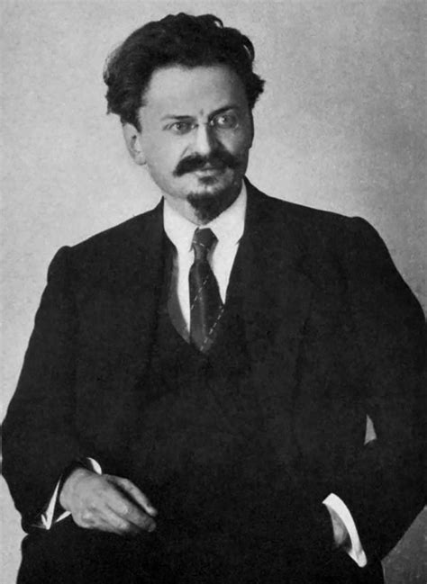 Smart History of Russia – Leon-Trotsky