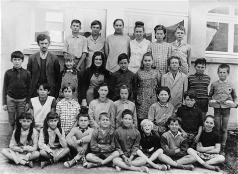 Photo De Classe Cm Et Cm De Ecole Primaire Copains D Avant