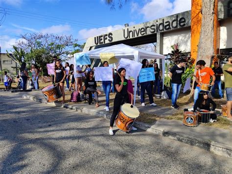 Estudantes De Medicina Da Uefs Fazem Manifesta O Para Reivindicar