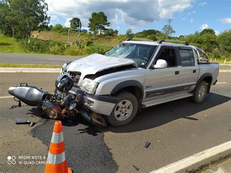 Homem E Mulher Morrem Em Acidente Entre Moto E Caminhonete Na Br