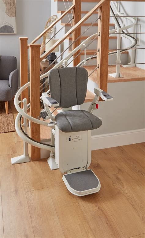 Platinum Curve Stairlift From 1st Choice Stairlifts
