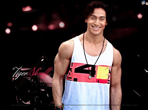 Tiger Shroff Hd Wallpaper Download - Tiger Shroff Dancing Style ...