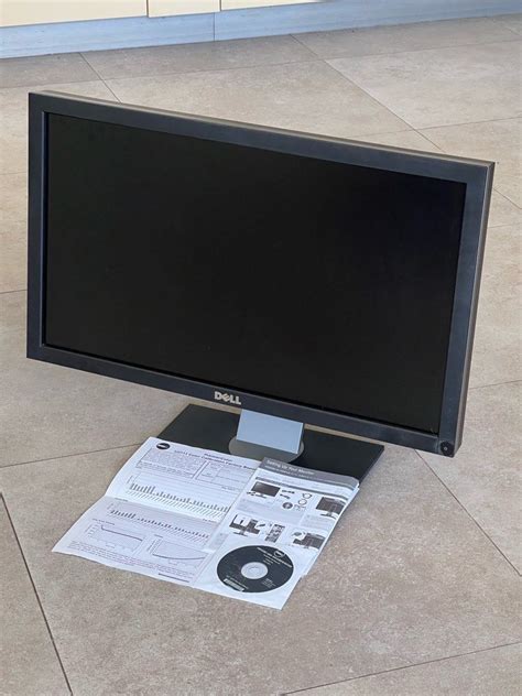 Dell Ultrasharp U2711 27inch 2k Monitor 電腦＆科技 電腦周邊及配件 電子屏幕 Carousell