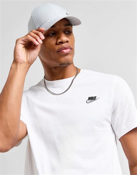 Nike Core T Shirt In Bianco Jd Sports