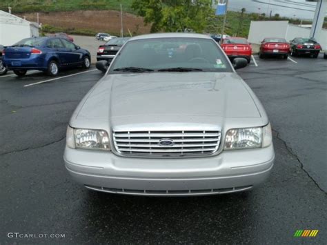 2004 Silver Birch Metallic Ford Crown Victoria LX 54851032 Photo 6