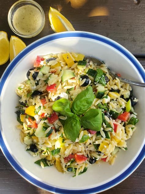 Salade D Orzo Au Concombre Vinaigrette Citron Et Miel Les Saveurs De