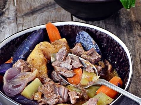 Recette Joues de porc à la bière blonde poires de terre et coings