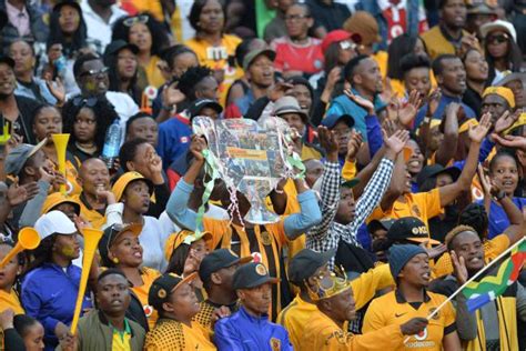 Soweto Derby Fans / No Stopping Soweto Derby - In 1991 a total of 42 ...