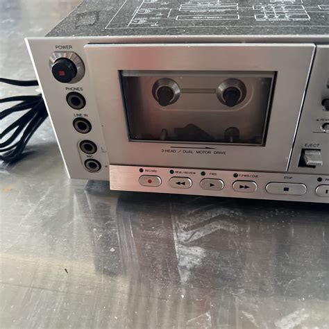 AIWA AD F80 STEREO CASSETTE DECK アイワ ステレオカセットデッキ カセットデッキ 通電確認済み オーディオ機器