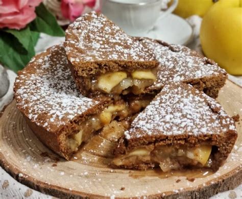 Torta Crostata Con Pasta Frolla Alle Nocciole E Mele Dolce Ripieno