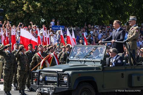 Defilada Wojskowa Z Okazji Wi Ta Wojska Polskiego Relacja