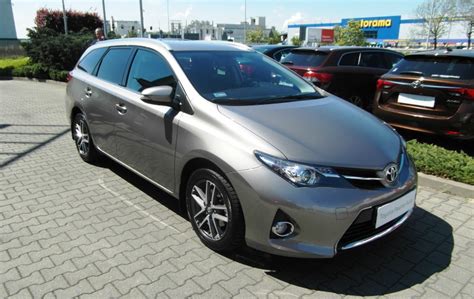 Toyota Auris 1 6 Premium Style Benzyna 2015 R Autoranking Pl