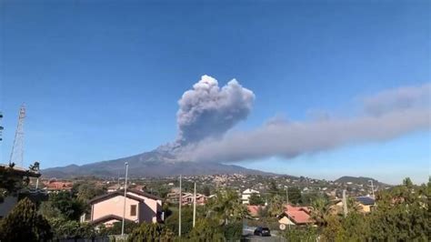 Sciame Sismico Nel Catanese L Etna Si Risveglia Cronaca Nazionale