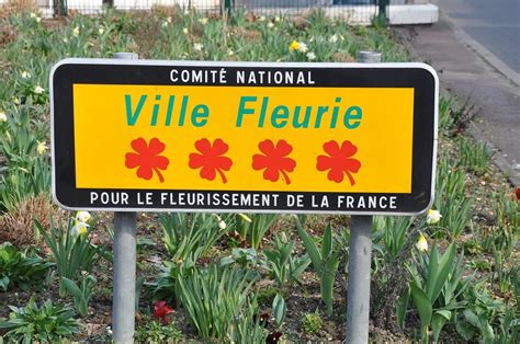 Villes et villages fleuris Le Guédéniau et Varennes sur Loire en