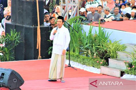 Ribuan Masyarakat Pasbar Hadiri Tabligh Akbar Uas Antara Sumbar