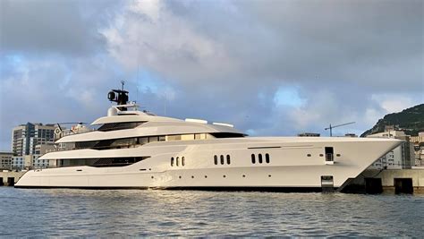 Vanish Yacht Larry Van Tuyl Million Superyacht