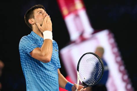 Tennisstar Djokovic Folgt Tsitsipas Ins Finale Der Australian Open