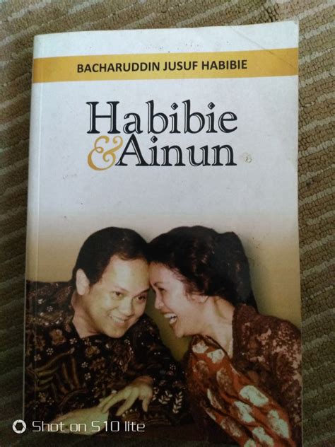 Novel Habibie Dan Ainun Ada Tanda Tangan Pak Habibie Buku And Alat Tulis