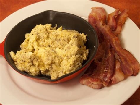 Crispy Bacon and Scrambled Eggs Recipe | CDKitchen.com