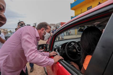 Drive Thru Marca Homenagem Aos Educadores Da Rede Municipal De Porto