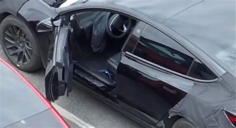 El Prototipo Del Tesla Model 3 Actualizado Apareció En Una Pista De