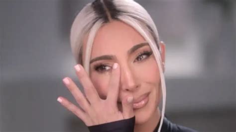 Kim Kardashian Affirme Pleurer Pour Sendormir Alors Quelle L Ve