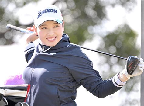 女子ゴルフ、小祝さくら首位浮上！鈴木愛＆竹田麗央と2週連続最終日最終組前週6差2位「リベンジできるように」 Golf報知