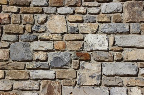 Comment Monter Un Mur En Moellon Le Roi De La Bricole