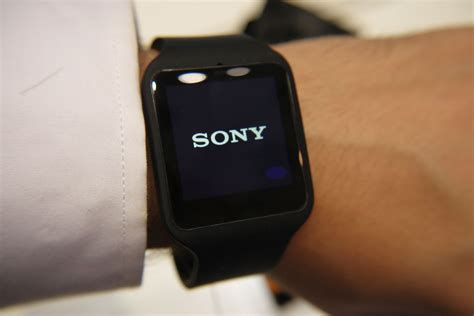 Sony SmartWatch 3 & SmartBand Talk Hands-On