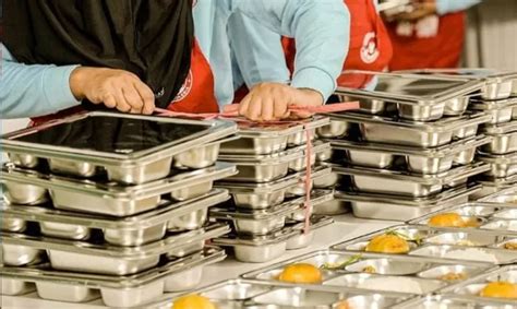 Enam Dapur MBG Beroperasi, Ribuan Siswa Batam Nikmati Makanan Bergizi ...