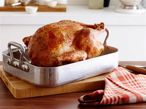 How To Cook A Turkey Tips For Cooking The Perfect Thanksgiving Turkey Recipes Dinners And