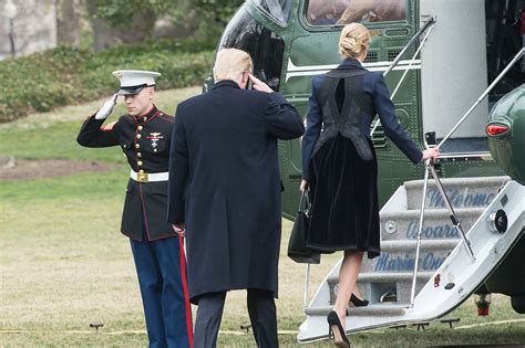 Trump Goes To Delaware To Receive Body Navy Seal Killed In Yemen Raid Wsj