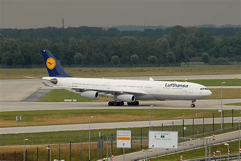 D Ajgt A Lufthansa Munich Franz Josef Strauss Airpo Flickr