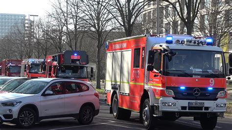 Verdächtiger Geruch löst Feuerwehrgroßeinsatz aus in Bonner Rheinauen