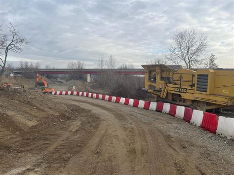 Podul de peste pârâul Bascov din strada Depozitelor reabilitat cu bani