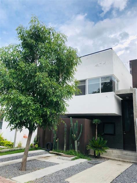 Venta Casa En Riveras Del Campestre Celaya Eb Lg S Icasas Mx