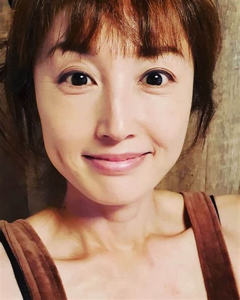 井上晴美さんのインスタグラム写真 井上晴美instagram 「女優の日常 おはようございます🌞 昨日は土砂降りんこで雷雨で停電っぽかっ