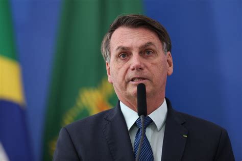 Bolsonaro Manda Callar A Los Periodistas