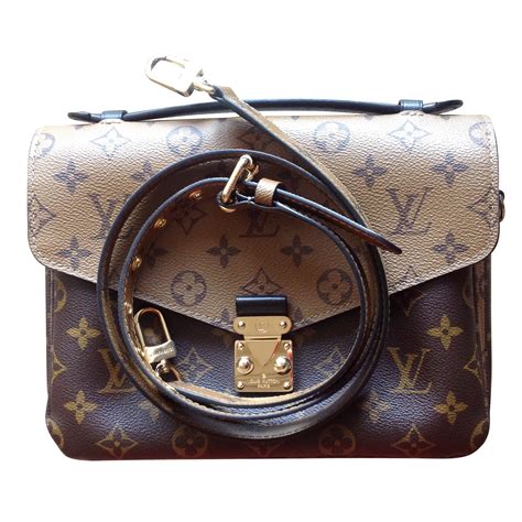 Louis Vuitton Leather Pochette Metis Semashow