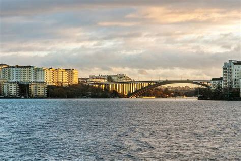 Jungfrudansen I Huvudsta Solna Kommun L Genhet Till Salu Hemnet