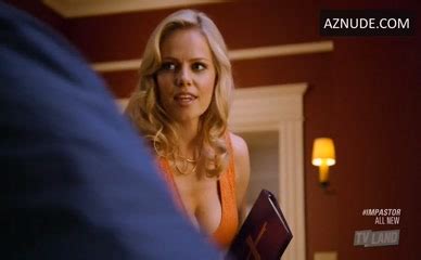 Mircea Monroe Bikini Scene In The Year Old Virgin Who Knocked Up Sarah Marshall And Felt