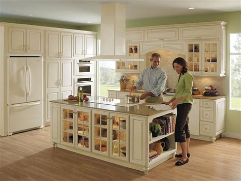 Homecrest White Kitchen Cabinets Traditional Kitchen Other By Masterbrand Cabinets