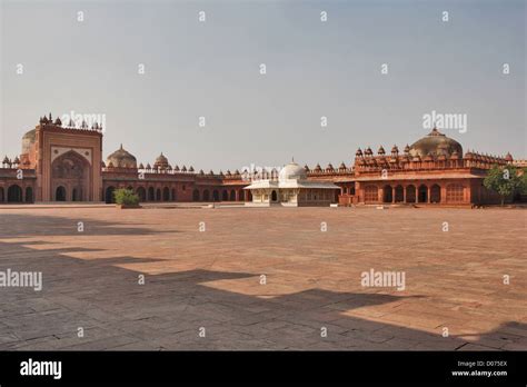 Vue De La Jama Masjid Et Le Tombeau De Salim Chishti Gauche Tombe