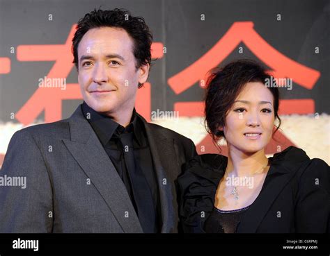 John Cusack Actriz Gong Li El Estreno De Shanghai Beijing Fotograf As E