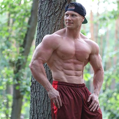 PHYSIQUE MOTIVATION – MAREK STEFANSKI – Monday XYZ