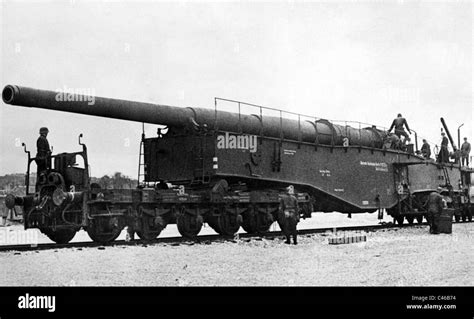 Second World War German Artillery Railway Guns Stock Photo Alamy