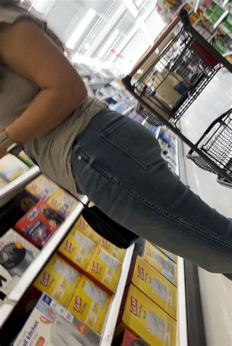 Stunning Milf Tight Jeans Forum