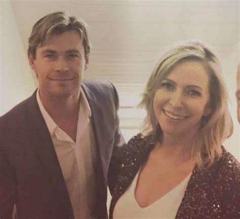 Actor Chris Hemsworth's Family: Kids, Wife, Brothers, Parents - BHW