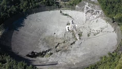 Impactantes imágenes del colapsado radiotelescopio de Arecibo captadas